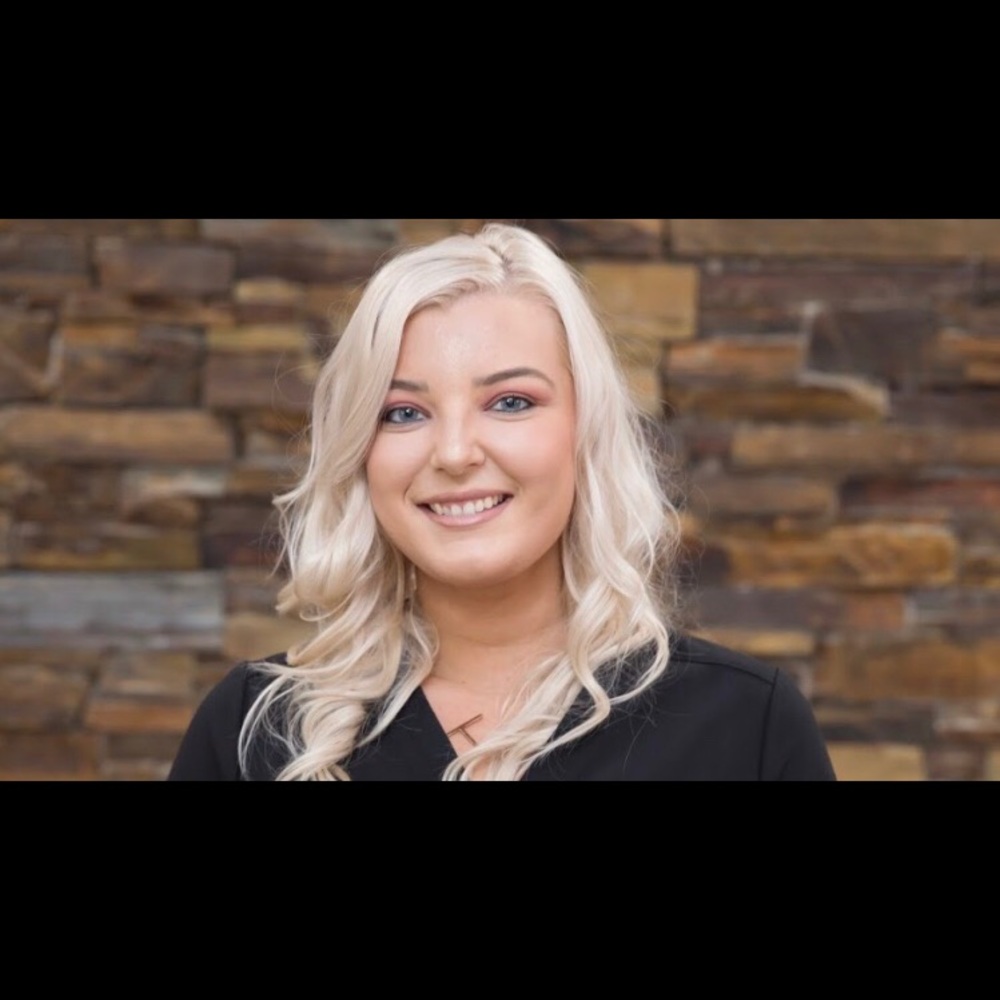 Meet your Posher, Jade